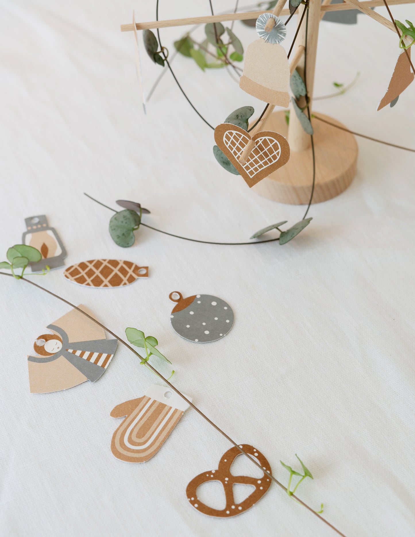 Jurianne Matter ADVENT tree